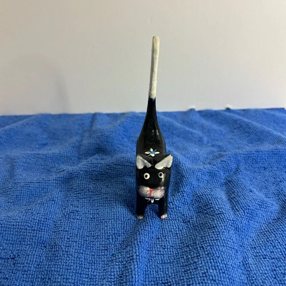 Handcrafted Cat Figurines - Black and Yellow